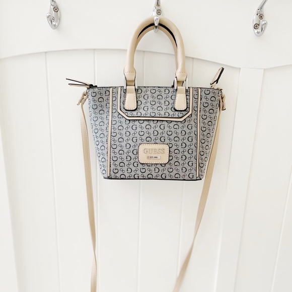 Guess Jet Set Travel Extra-Small Logo Top-Zip Tote Bag - Picture 7 of 7